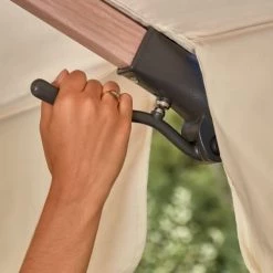 Kerama Parasols Parasol Suspendu Structure Imitation Bois Et Tissu Blanc Naturel 3x3m -Tapis extérieur Soldes parasol suspendu structure imitation bois et tissu blanc naturel 3x3m 5