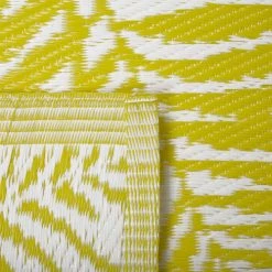 Beliani Tapis Extérieur Tapis En Plastique Jaune 180x120cm -Tapis extérieur Soldes tapis en plastique jaune 180x120cm 3