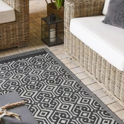 Beliani Tapis Extérieur Tapis En Plastique Noir 180x120cm -Tapis extérieur Soldes tapis en plastique noir 180x120cm 7