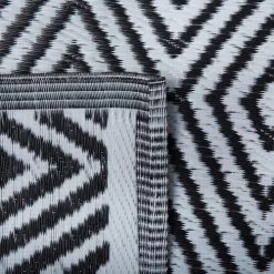 Beliani Tapis Extérieur Tapis En Plastique Noir 210x150cm -Tapis extérieur Soldes tapis en plastique noir 210x150cm 3