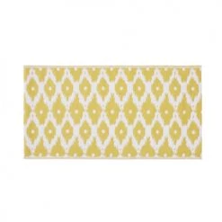 Maisons Du Monde Tapis Extérieur Tapis Réversible En Polypropylène Jaune Motifs Graphiques Blancs 75x140