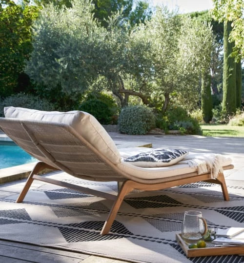 Maisons Du Monde Tapis Extérieur Tapis Réversible En Polypropylène Motifs Triangles écrus Et Noirs 120x180, OEKO-TEX® 5 Maisons Du Monde Tapis Extérieur Tapis Réversible En Polypropylène Motifs Triangles écrus Et Noirs 120x180, OEKO-TEX® – Image 3